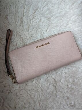 Michael Kors Light Pink Pebbled Leather Zip Around Wristlet